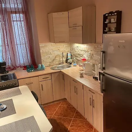 Apartament Clark Apartman ** *