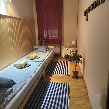 Apartament Clark Apartman ** *