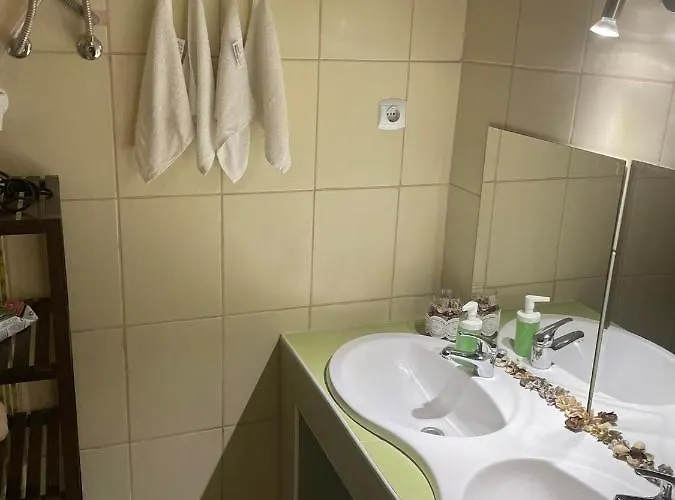 Clark Apartman ** Apartment