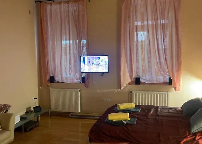 Апартаменты Clark Apartman **