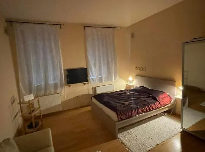 Clark Apartman ** Apartment