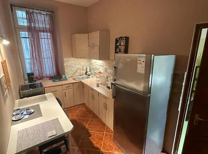 Clark Apartman ** Apartment *