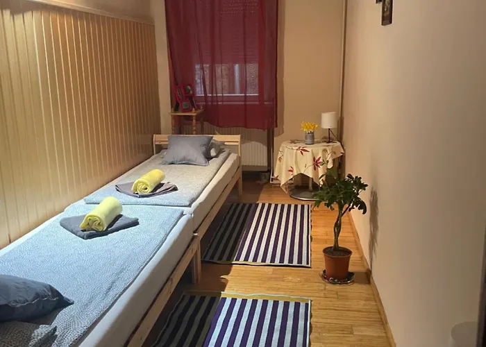 Apartment Clark Apartman ** *